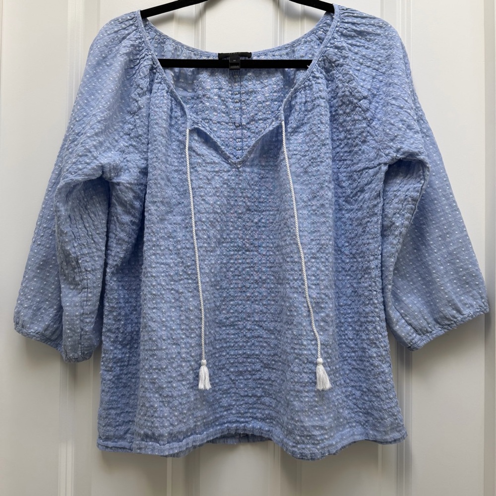 J. CREW SUCKERED SEERSUCKER DOT PEASANT TOP BLOUSE LIGHT BLUE SWISS DOTS MEDIUM